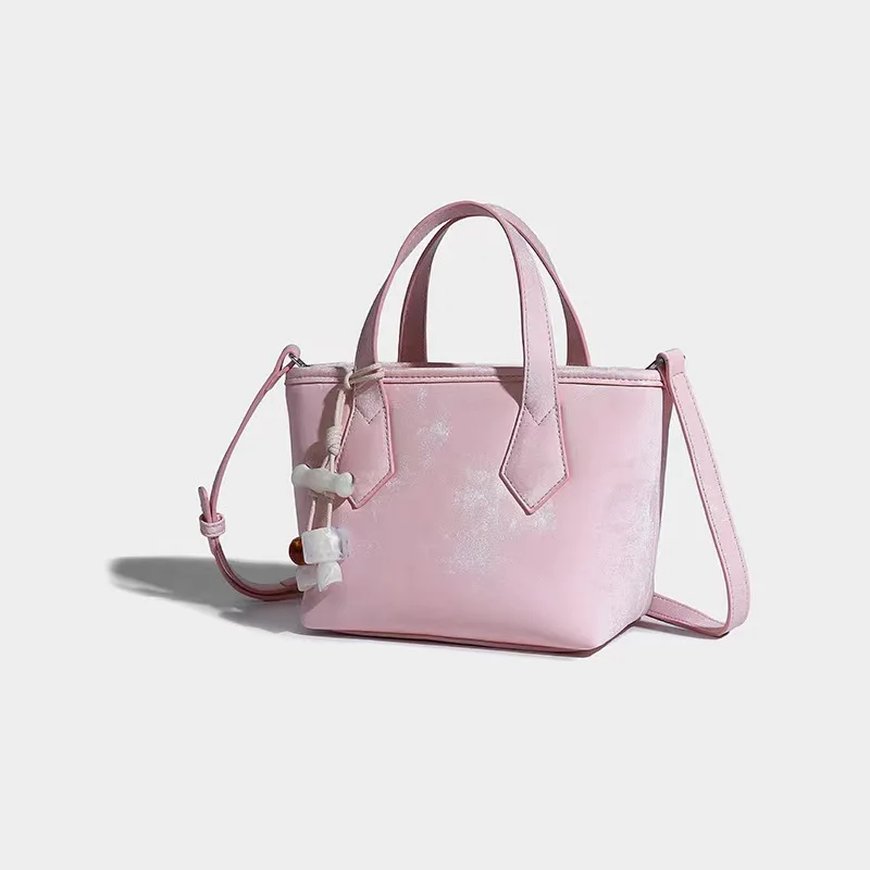 

New Niche Designer Luxury Retro Girly Cute Bucket Bag Small Square Bag Exquisite Versatile Handbag Casual Simple Shoulder Bag