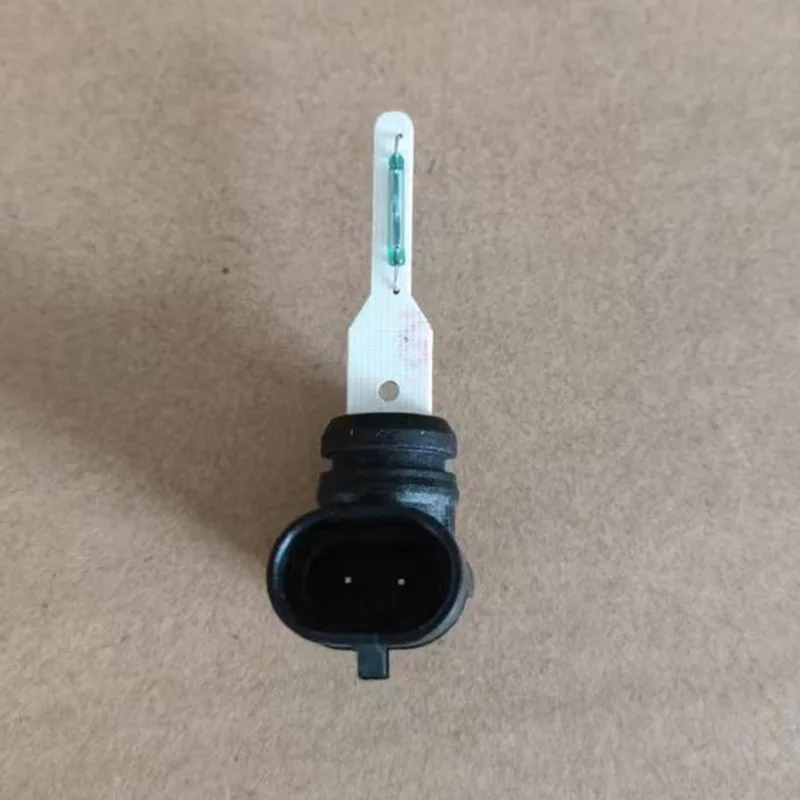 Engine Expansion Tank Coolant Level Sensor For Fiat Iveco coolant level sensor