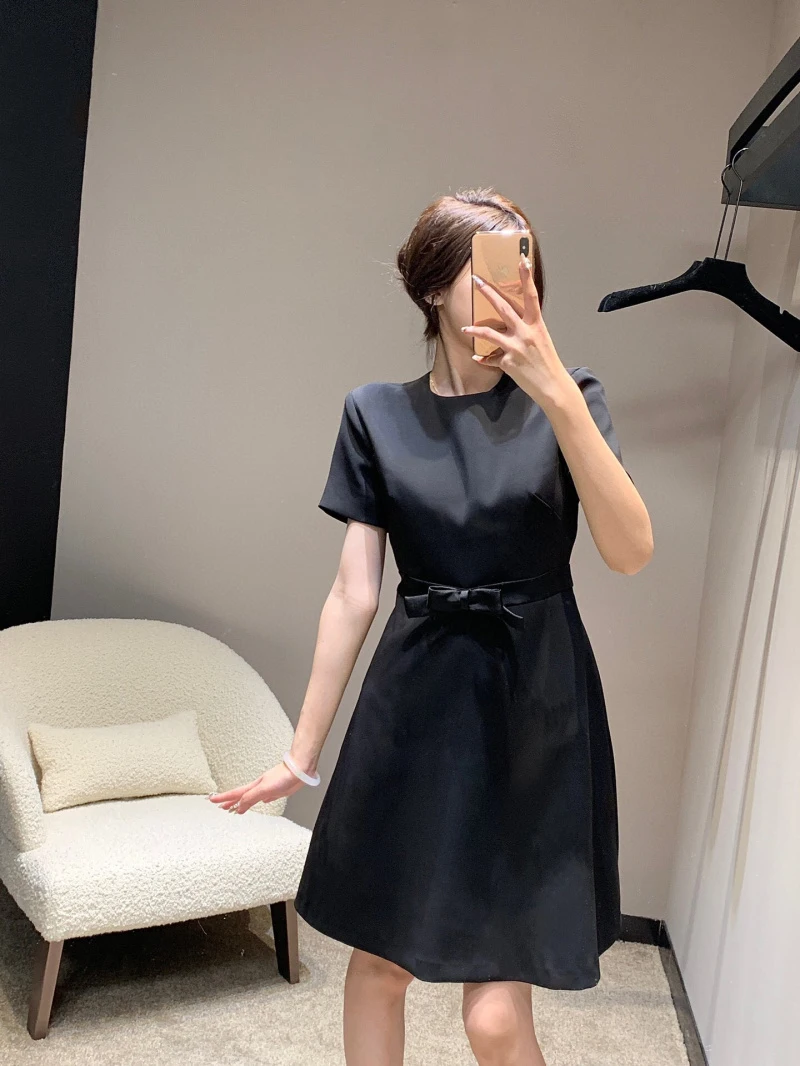 

Light luxury style women's dress, fashionable and socialite temperament, elegant and age reducing bow A-line skirt