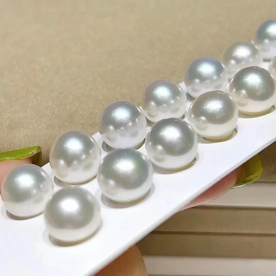 Natural 9-10mm Sea Round Genuine White Pearl For Women Pendant Ring Loose Pearls