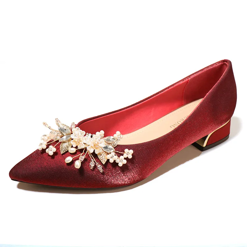 

Женские свадебные туфли с острым носком, на низком каблуке