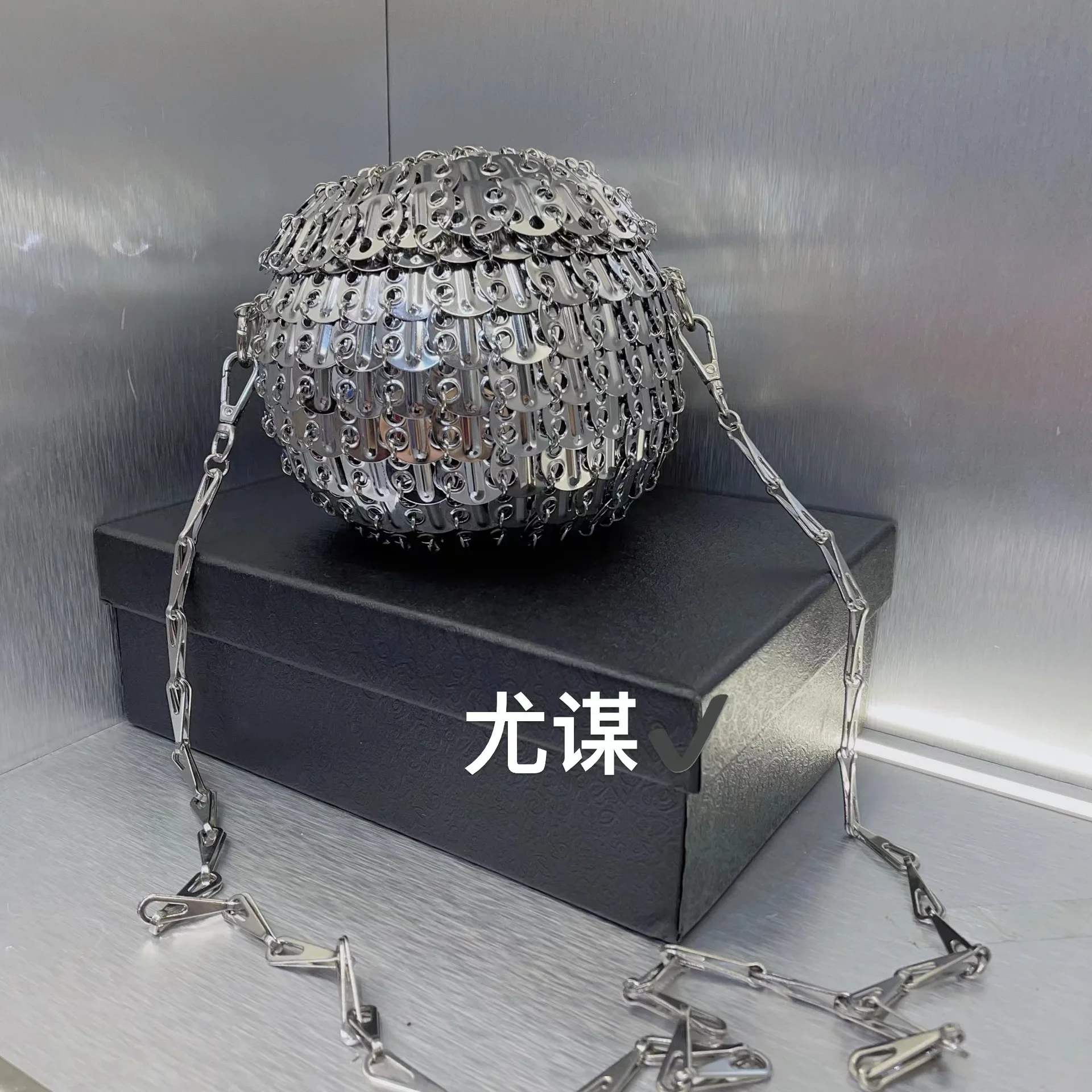 luxury Women Bags Designer Metal Sequins Chain Woven Bag Hollow Evening Bags Clutch Female Travel Holiday Shoulder Bag Handbag