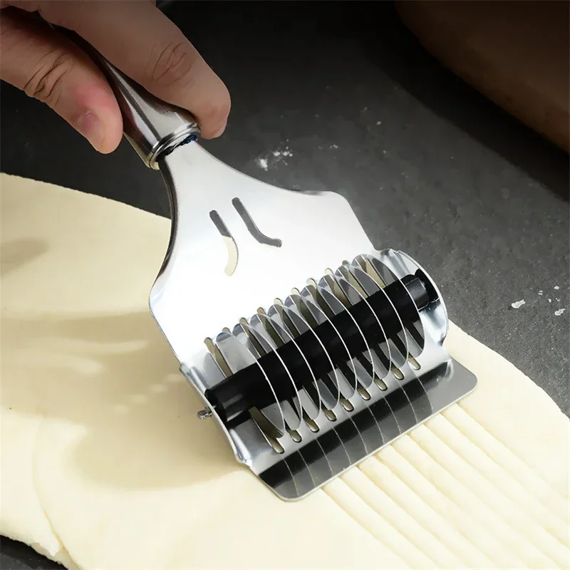 Description Picture 4 of itemStainless Steel Manual Noodle Cutter Rolling Spaghetti Maker Pressing Pasta Machine Kitchen Shallot Knife Cooking Accessories