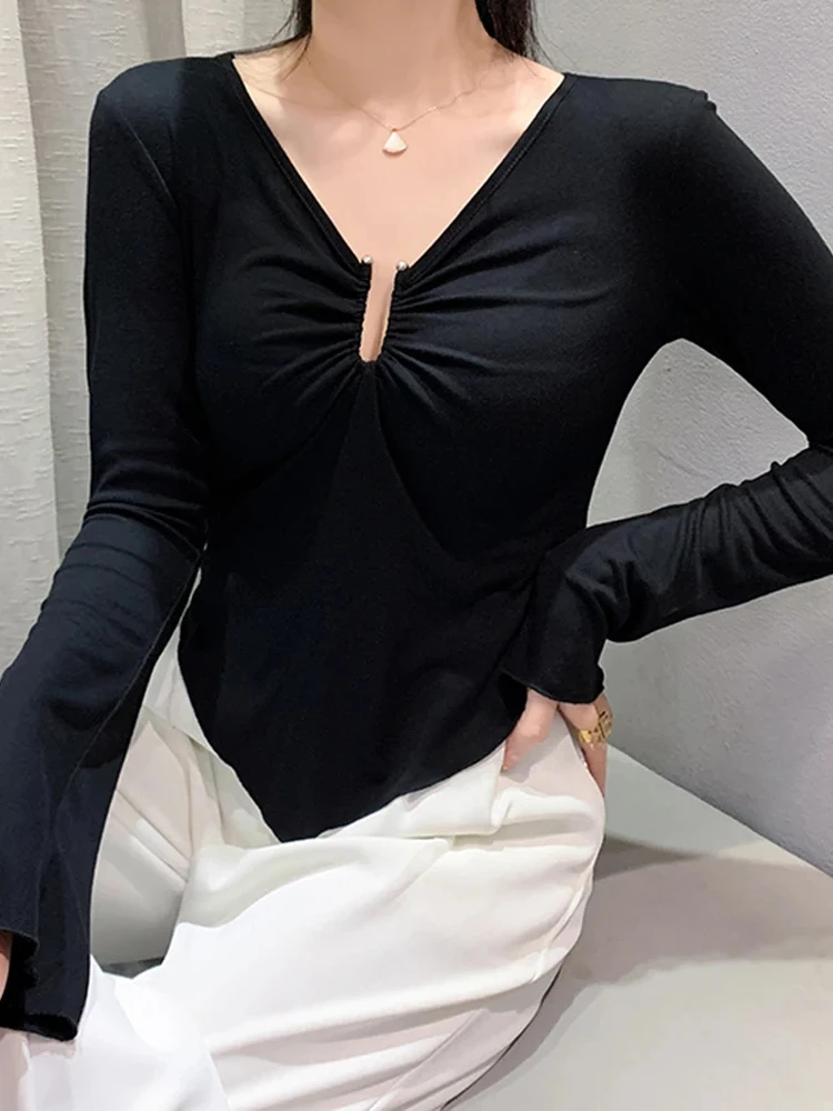 

Winsleter Elegant Basic TShirt Long Flare Sleeve Tee Autumn Women Sexy V Necks Ruched U Button Slim Knitted Tops T38343JC