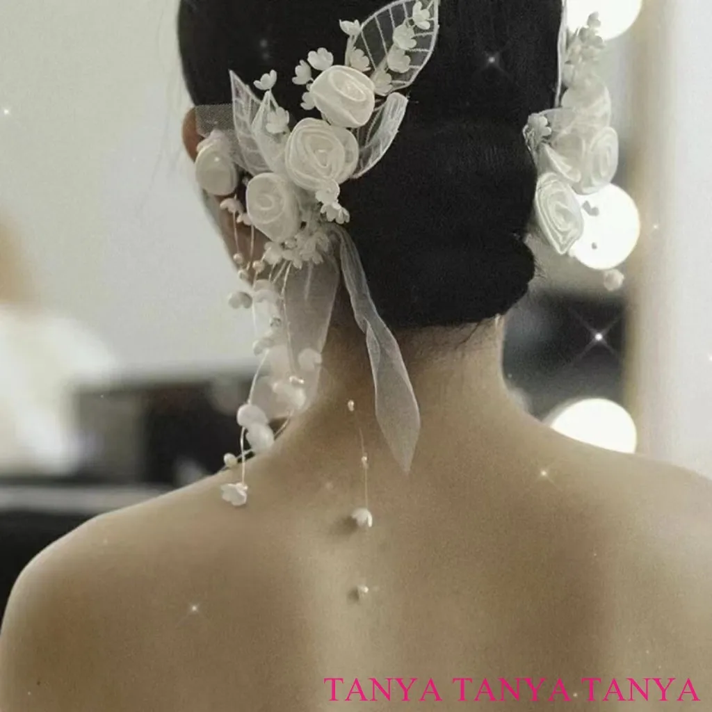 

Децилированная свадебная вуаль, изящные свадебные аксессуары, украшенные 3D розами ручной работы, элегантный головной убор, подходящее платье невесты SWD809