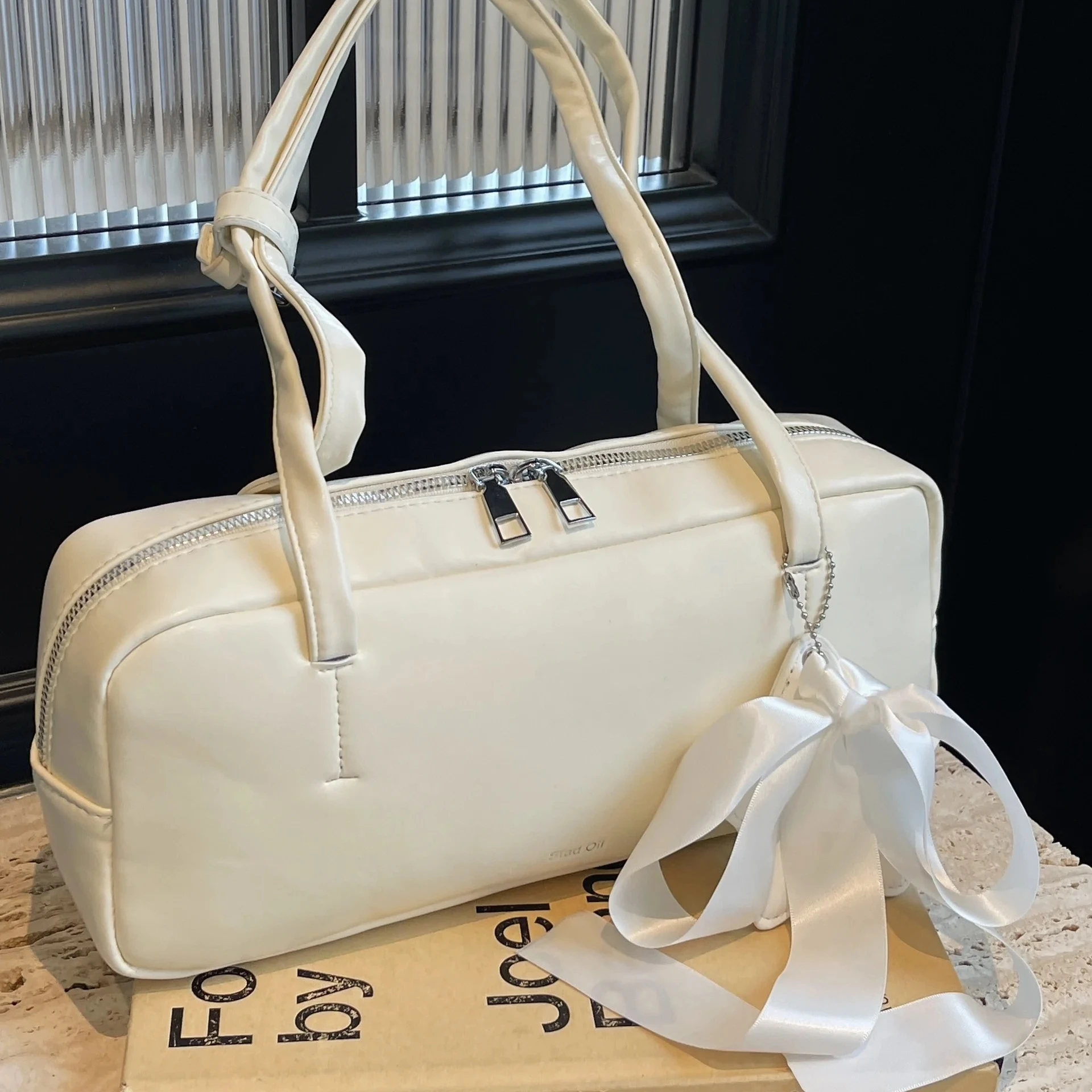 Korean Designer Brand Stand oil Shoulder Bag With Accessories Bow Decorated STAND OIL Women's Handbag Fashion Girl Shoulder Bag