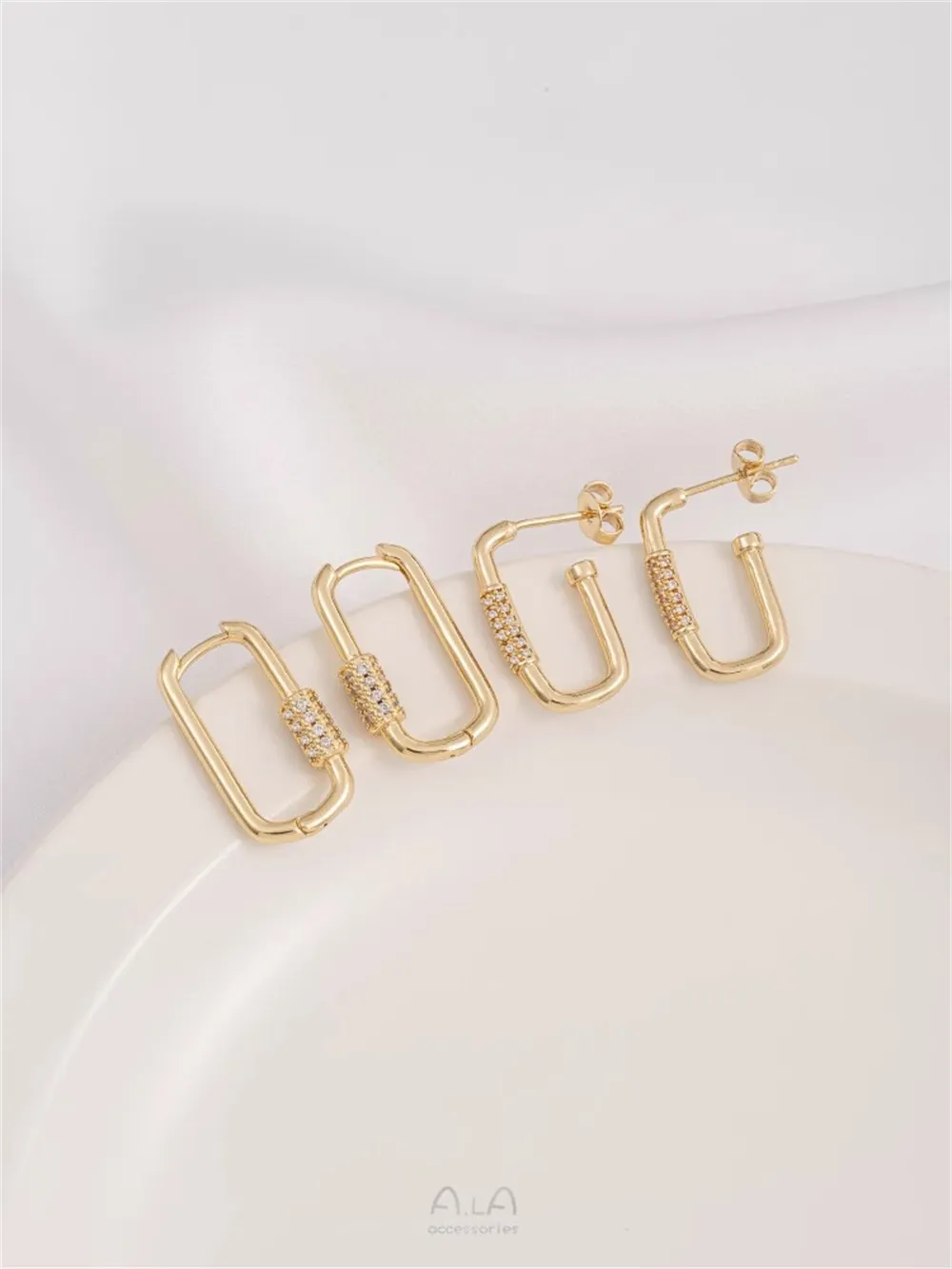 14K Gold Micro Inlaid Zircon U-shaped Earrings 925 Silver Needle DIY Pearl Hanging Accessories Handcrafted Ear Buckle Accessoriy micro inlaid zircon 14k gold coated double hole bent pipe rod shaped double hanging connector diy bracelet bracelet accessories