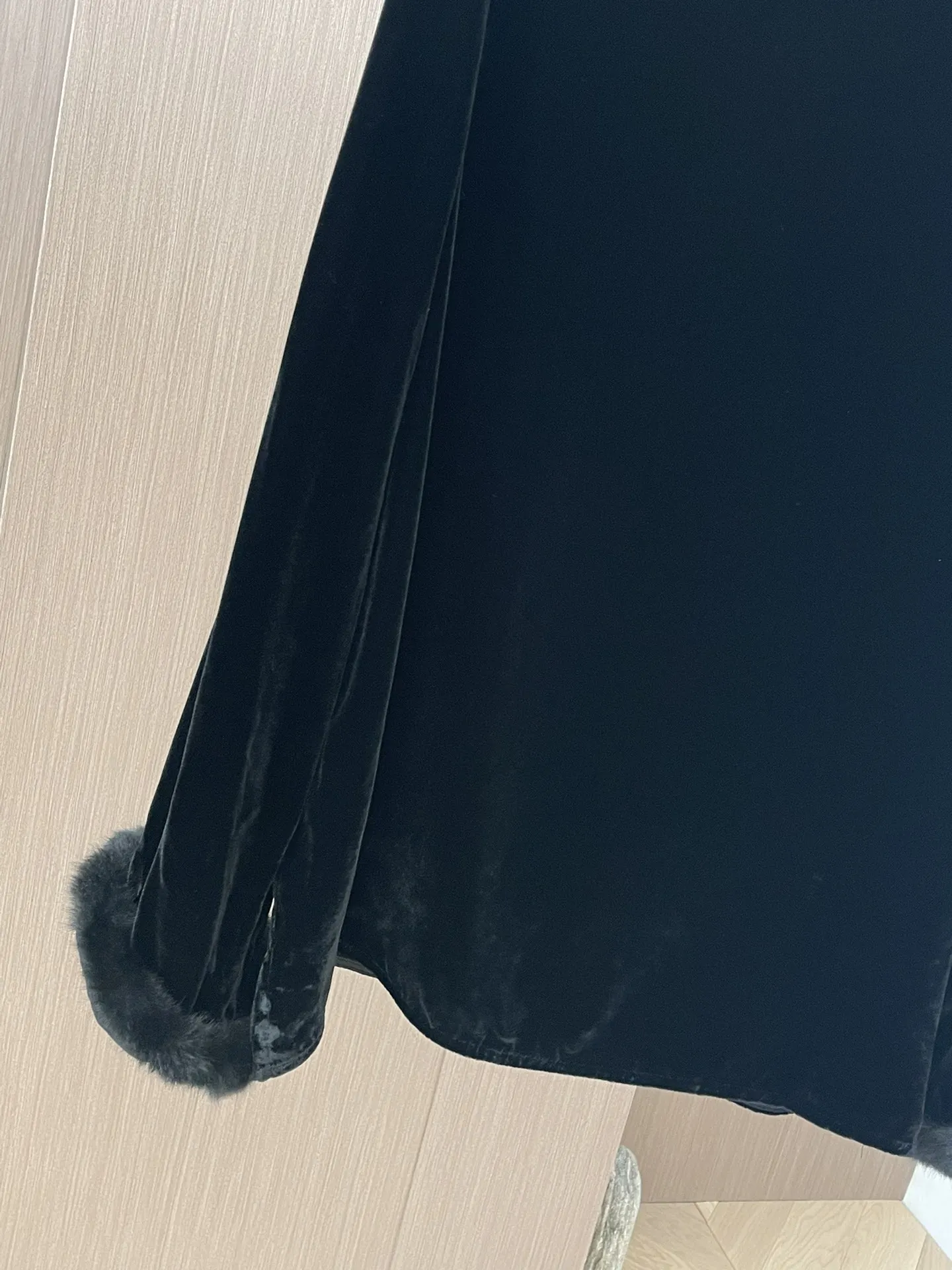 Рисунок 5 - Шелковый бархатный топ с круглым вырезом