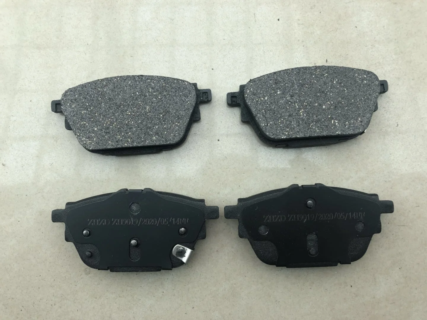 (1set) front / rear brake pads for Chinese GAC GS8 SUV autocar spare parts car brake pads set