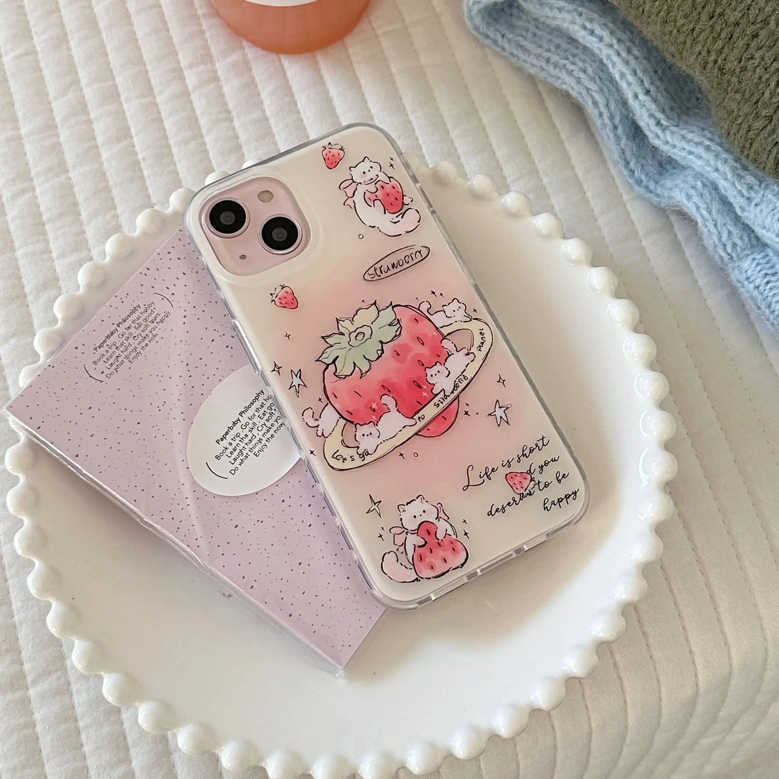 スーパーかわいい漫画猫イチゴスター電話ケース iphone 16 15 14