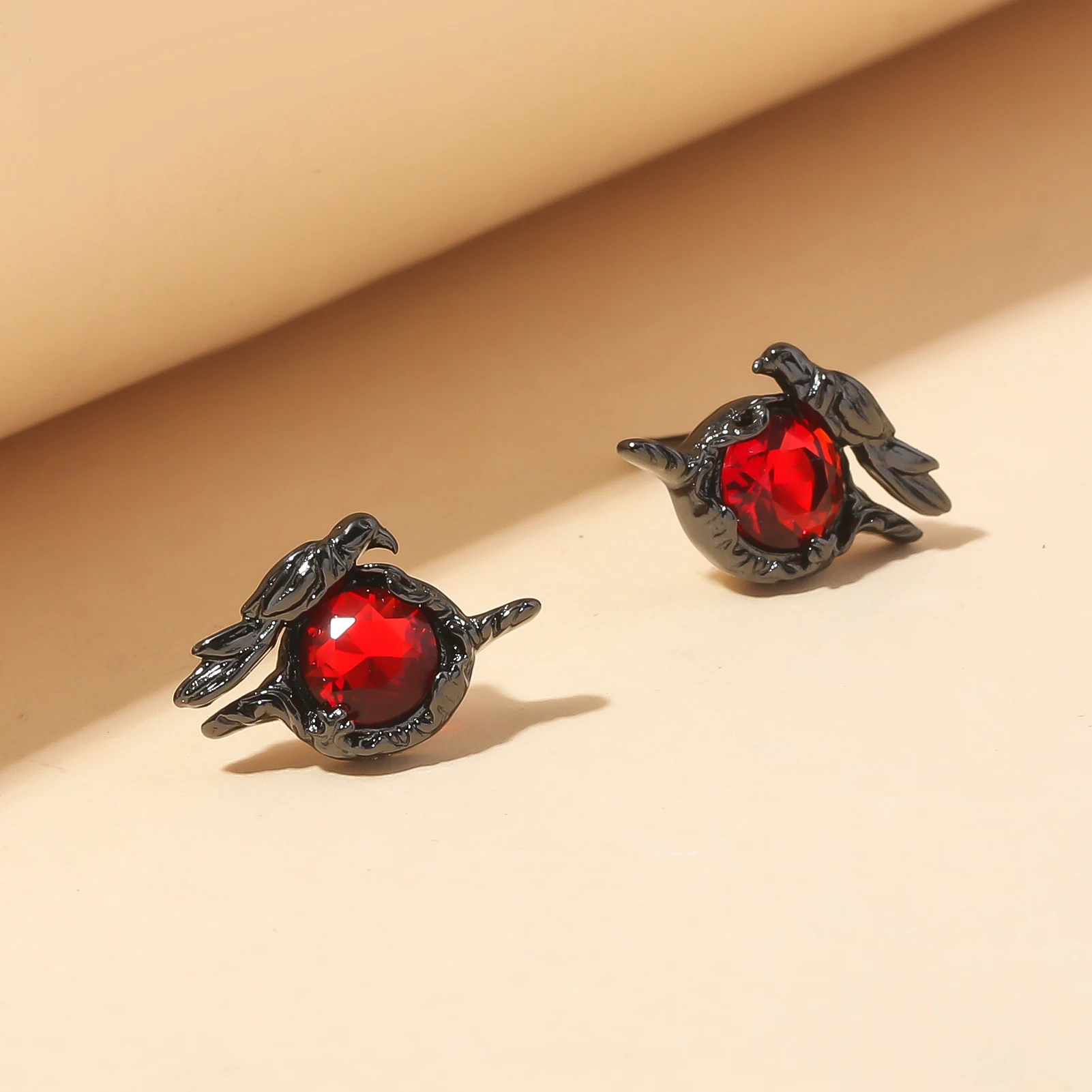 Love and Deep Space Black Crow Earrings Punk Retro Crow Chain Pendant Best Gift for Friends Party Accessories Fan Cosplay Props 2