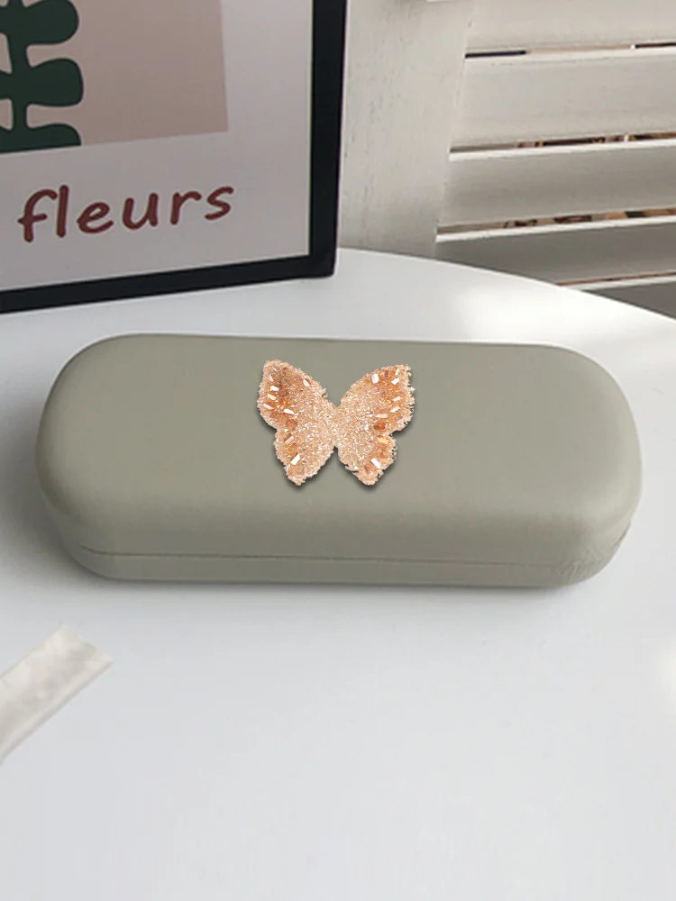 

Myopia Glasses Storage Box - Precious Materials Butterfly Brooch Decor