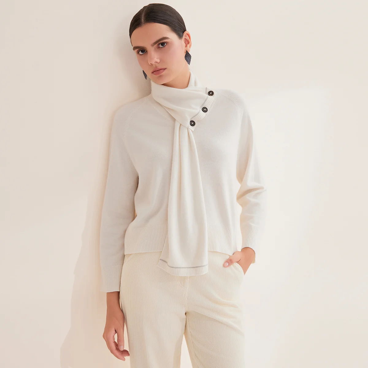 BL3521358 Women's Luxury 100% Pure Cashmere Pullover Sweater Lightweight Knit Button-Accent Neckline Scarf - Image 4