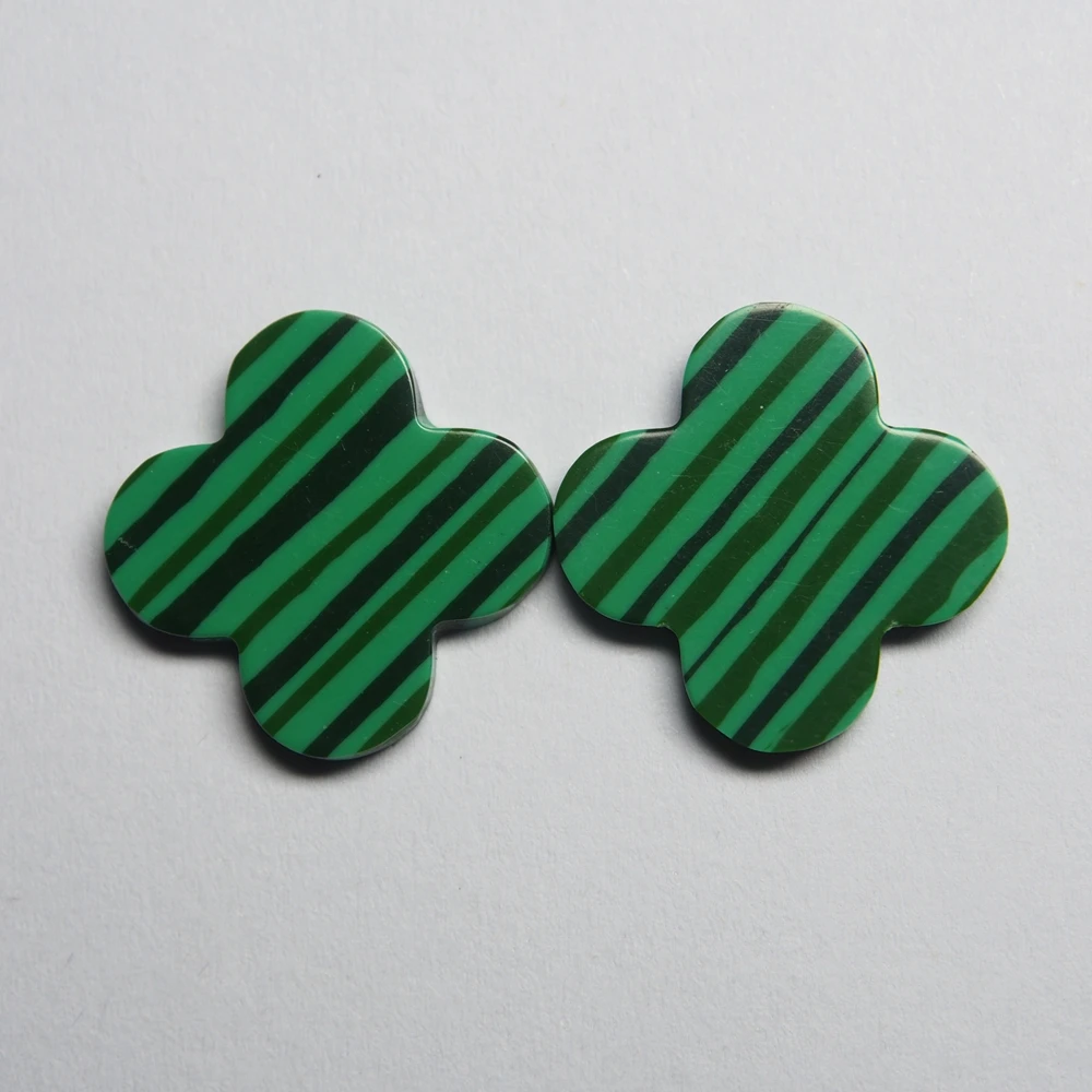 Meisidian Synthetic Green Malachite Clover 13x13x2mm Flower Loose Gemstones For Jewelry