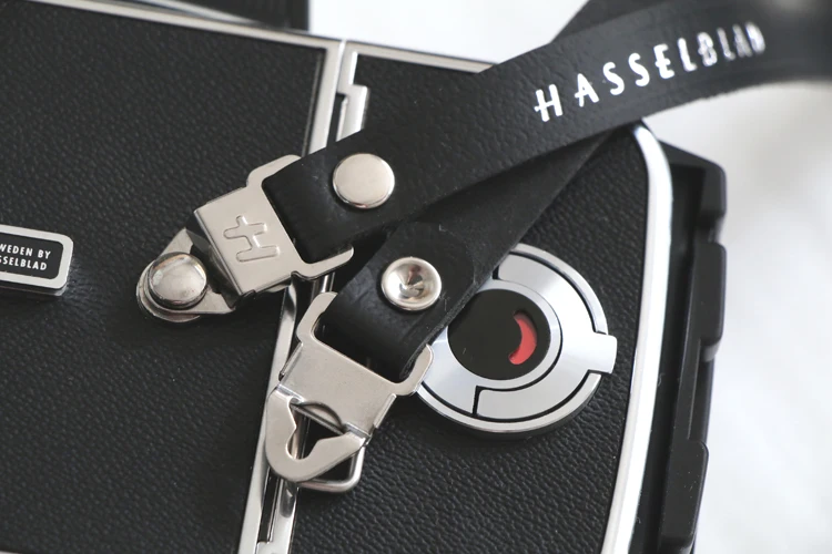 本革製 HASSELBLADストラップ 503cw/SWCなど用 人工眼レザートップス
