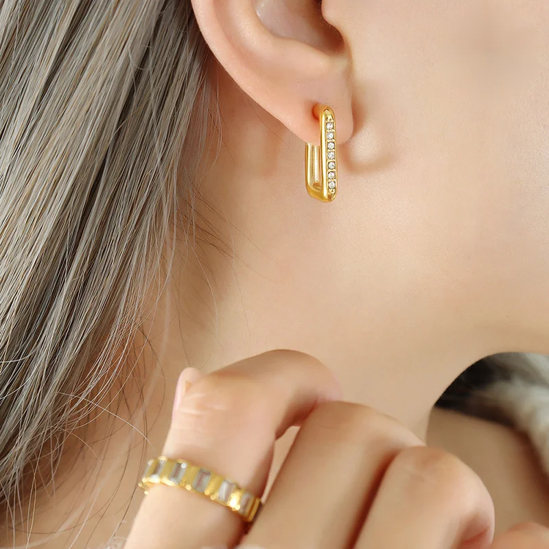 Exquisite And Elegant Niche Design Geometric Earrings Made Of Titanium Steel With Gold Plating And Zircon Inlay European And American Fashion Earrings_voghion.com