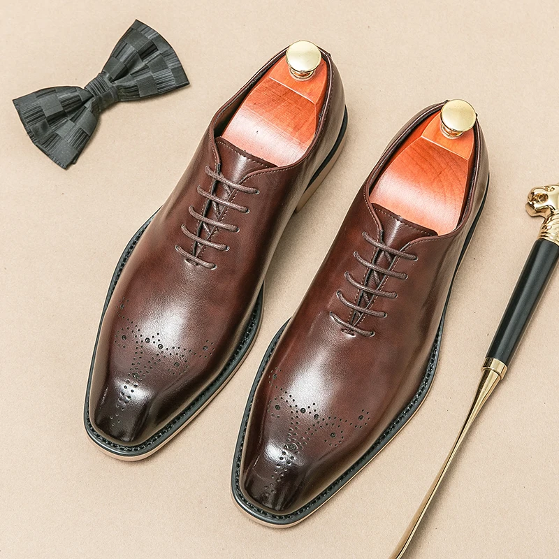 Men  New Block Carved Leather Shoes Square Head Casual Fashion Lace up Business Leather Shoes Black Brown Sizes 38-44 Package