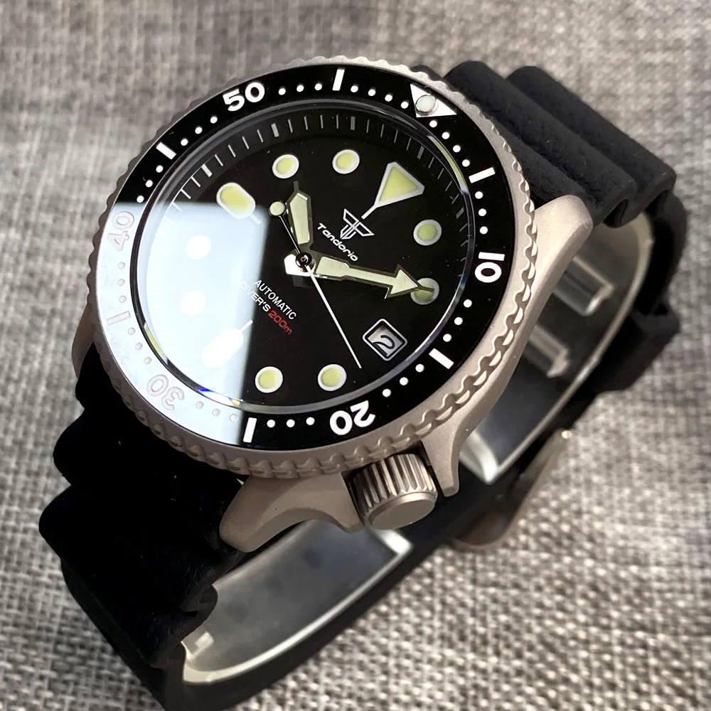 Titanium Diver NH35A Black Automatic 200M Men Watch Sapphire Glass