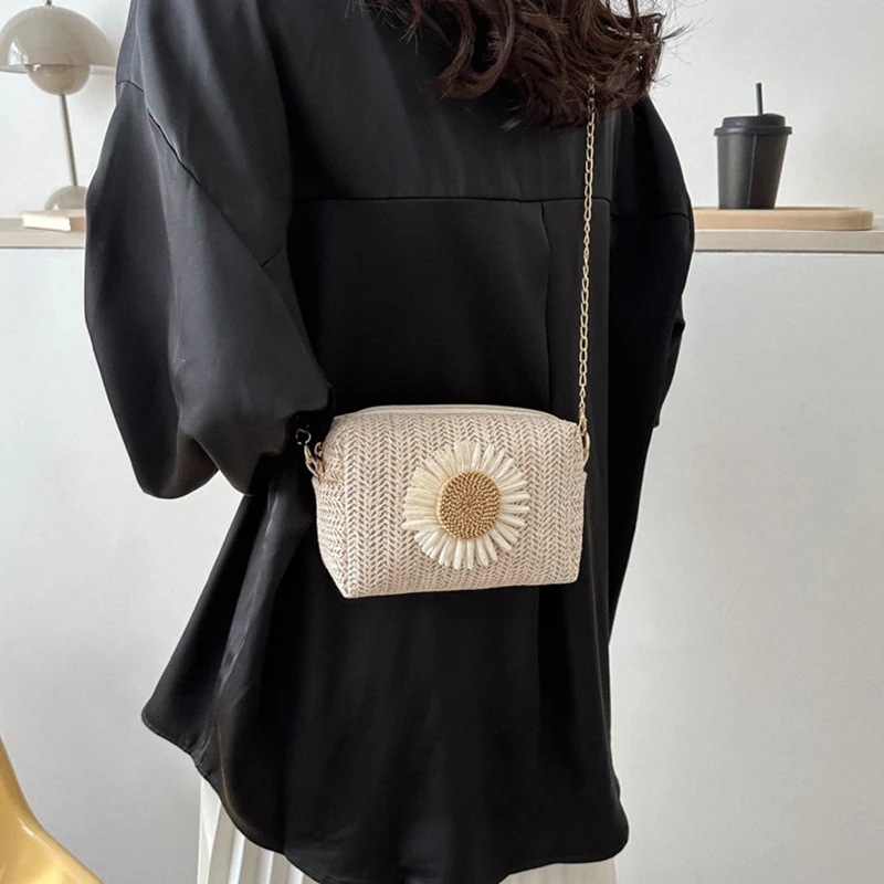 

Summer Straw Bag for Women Shoulder Bag Casual Raffia Straw Crossbody Bag Flower Print Chain Handbags Boho Travel Vacation 2023