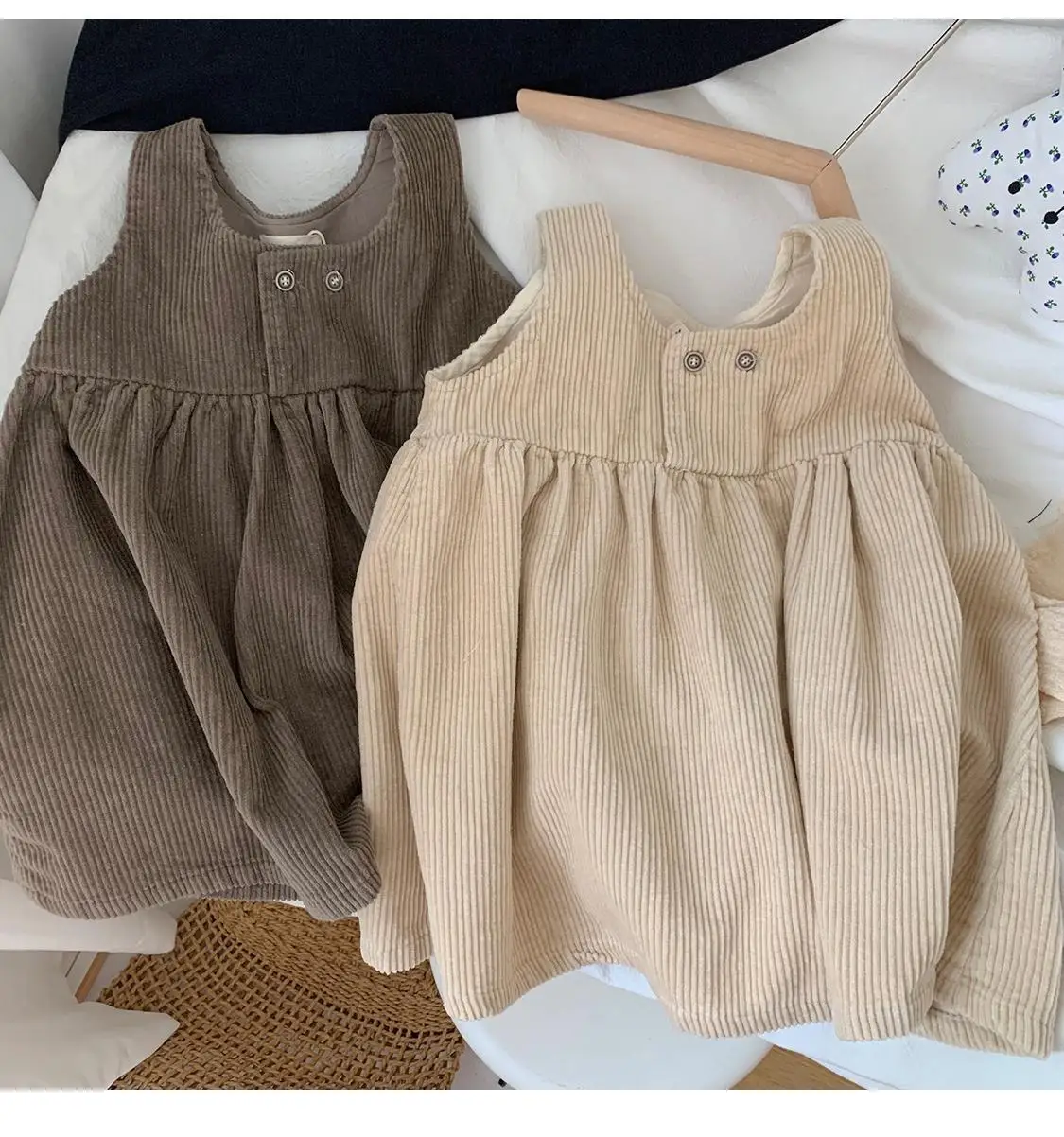 

Girl Dress 2024 Korean Style Summer and Spring Girls Sundress Foreign Corduroy Dress Doll Skirt Loose Kids Solid Dress Skirts