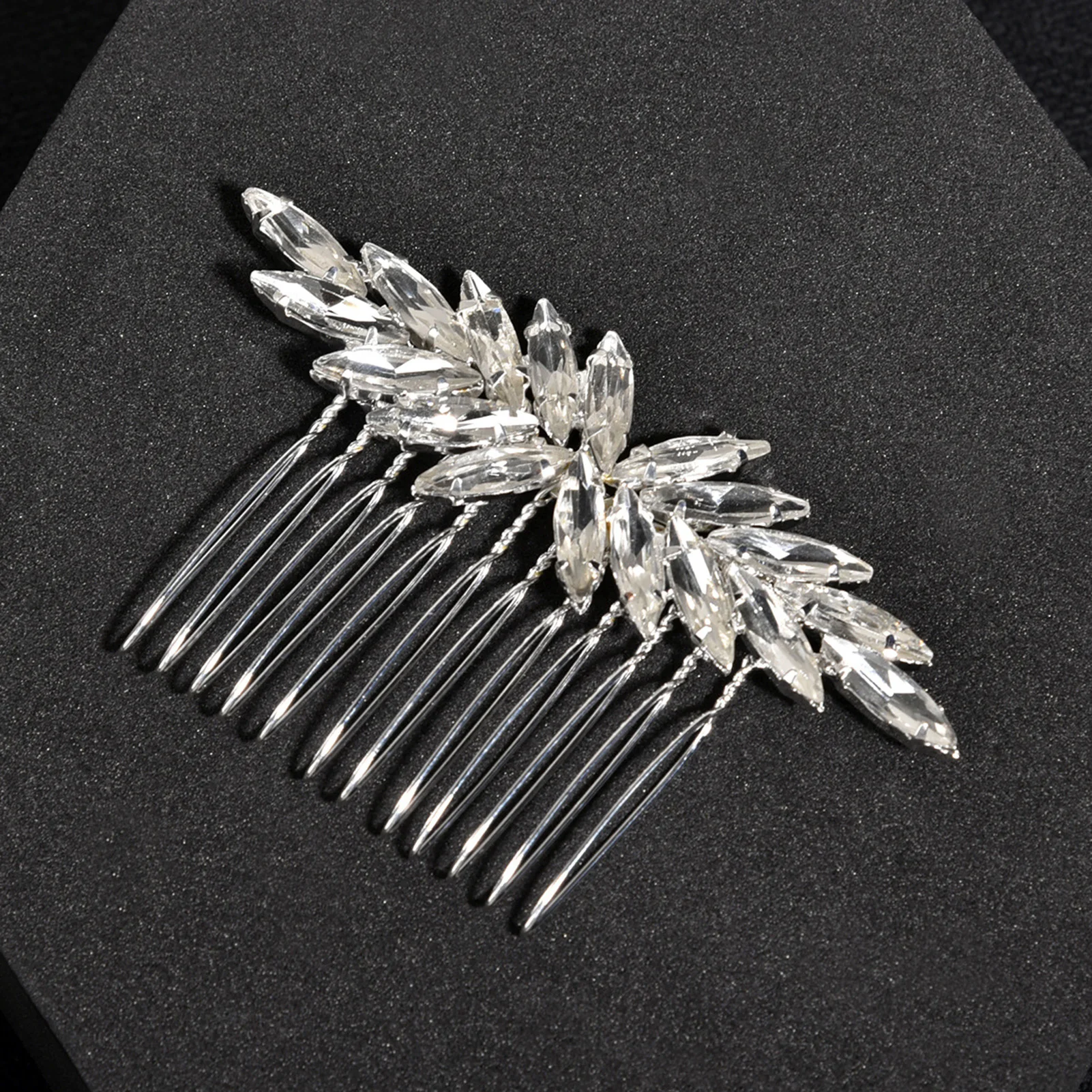 Bridal Hair Jewelry Hair Comb Shiny Rhinestones Stable Smooth Headwear for Festival Wedding Party Head Decor