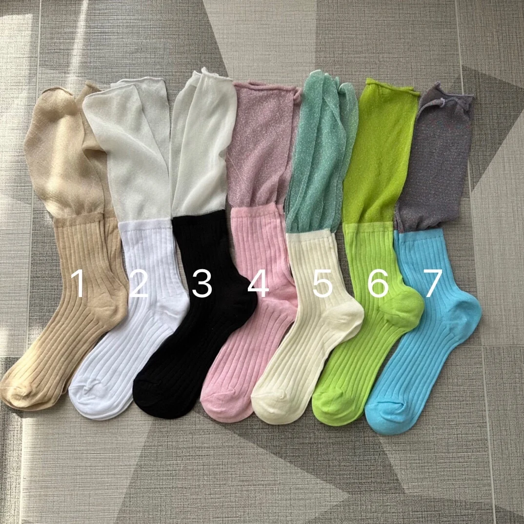 

Multi-color loose gold yarn patchworking Tube socks