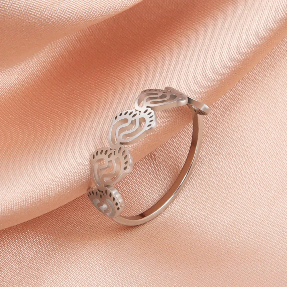Edelstahl Einfache Hohl Fußabdrücke Ringe Trendy Romantische Herz Mode Ring Für Frauen Schmuck Hochzeit Freundschaft Geschenke – Detail 1