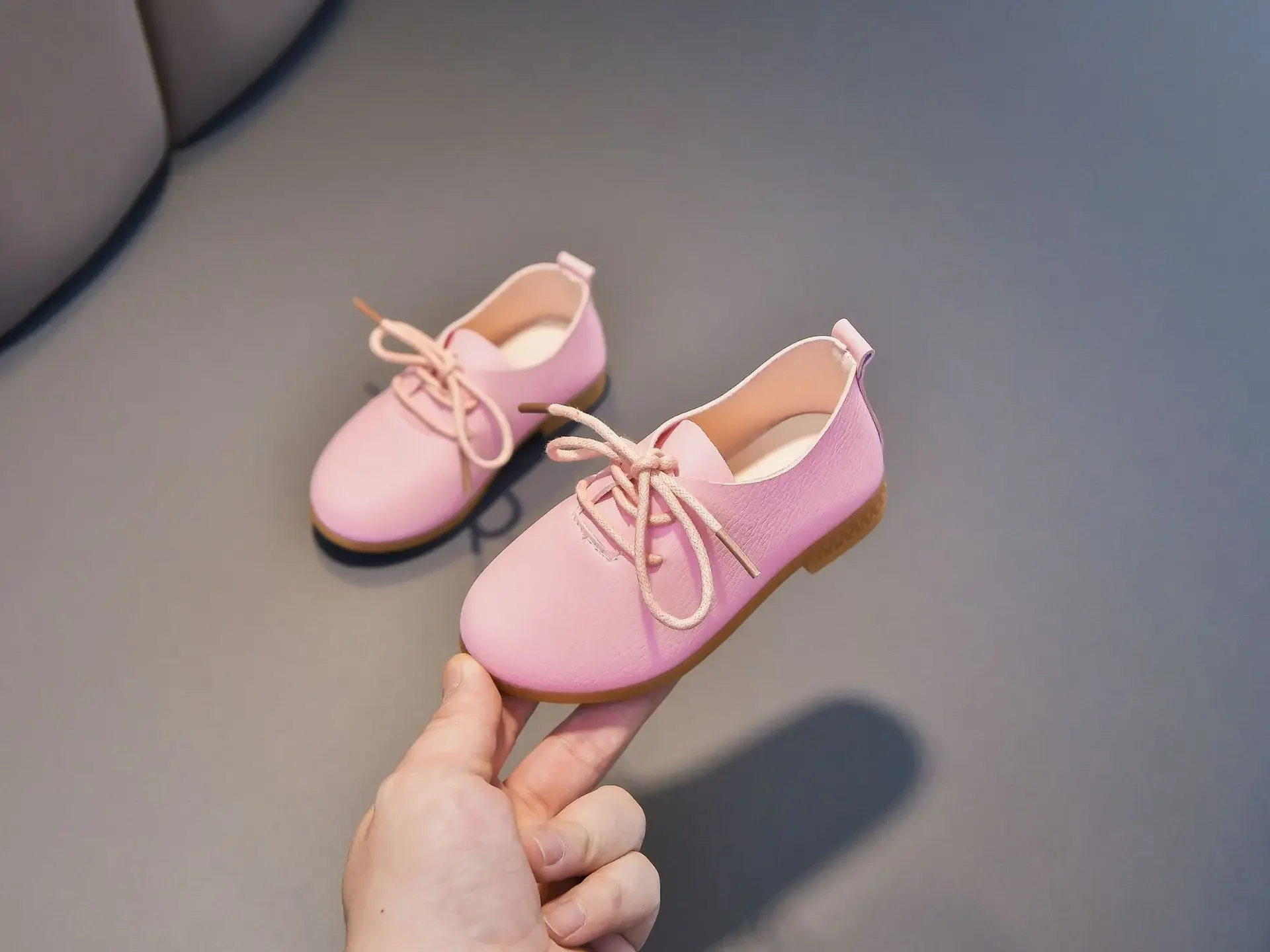Kinder-Flachschuhe Einfarbig Matt PU Britischer Stil Kinder-Lederschuhe Rutschfest 2026 Neue Mode Jungen Mädchen Schicke Schuhe Weich – Detail 21