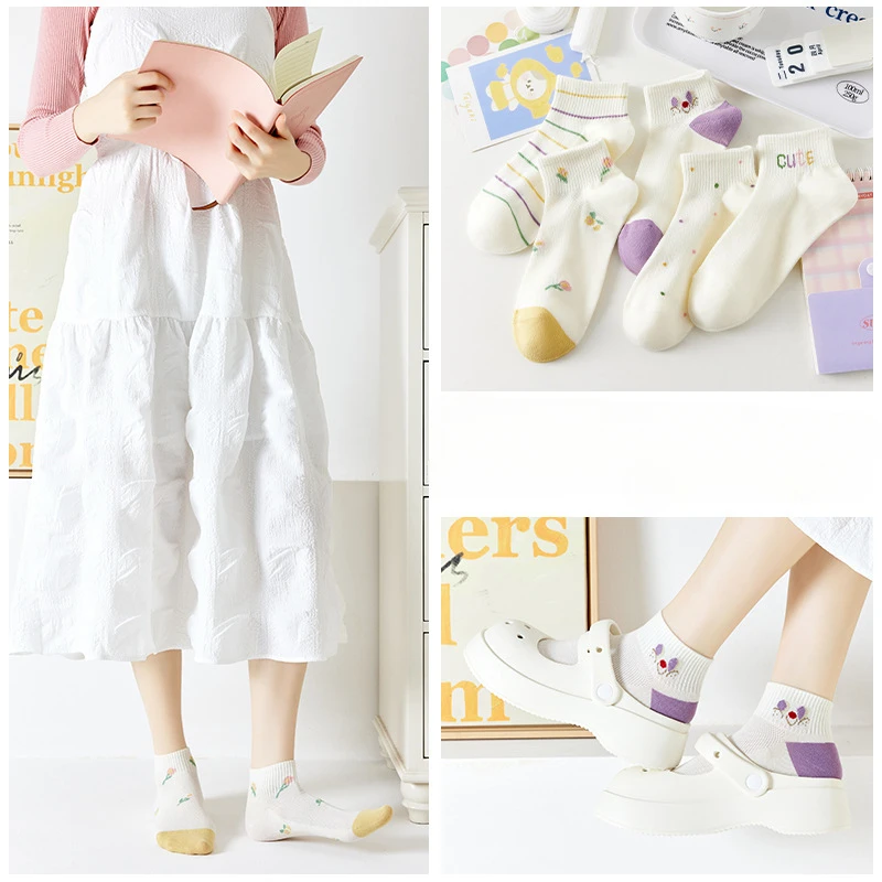 

5 pairs of Lolita style cute printed women's socks, cotton breathable Harajuku retro long socks, cute girl round neck socks