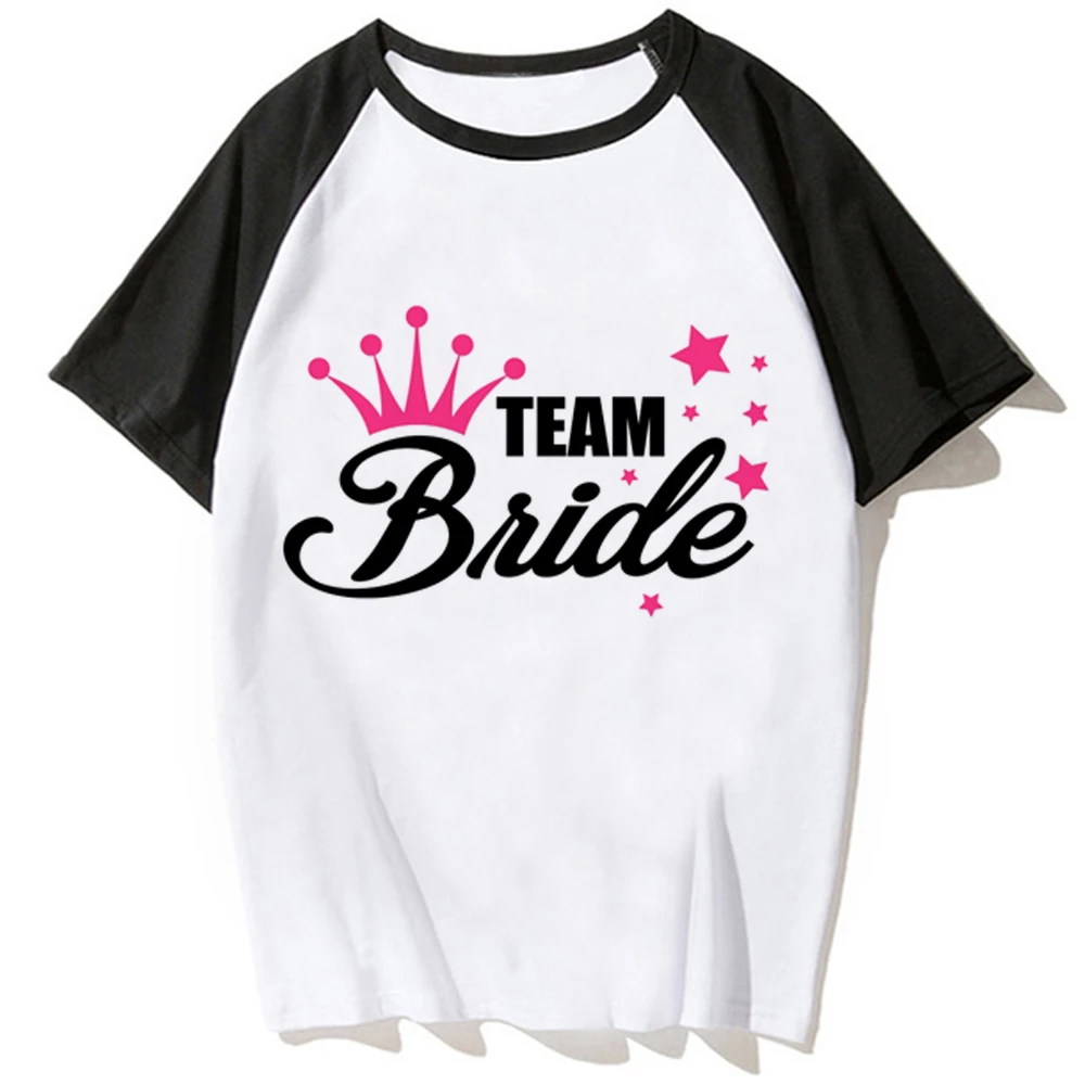 

Футболка женская комиксная с графическим принтом