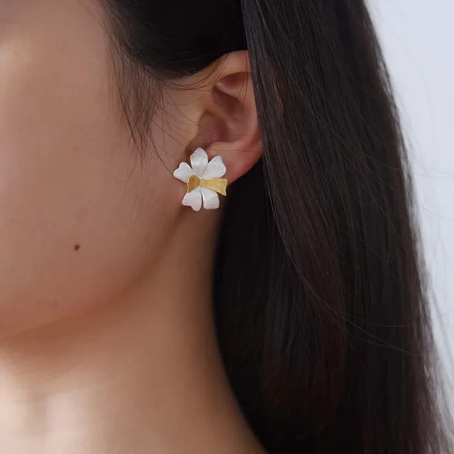Exquisite Unusual Flower Silver Stud Earrings - Image 2