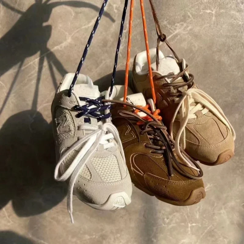 

Европейская станция 2024 новые туфли на шнуровке в ретро стиле Женская универсальная двухцветная повседневная обувь со шнуровкой