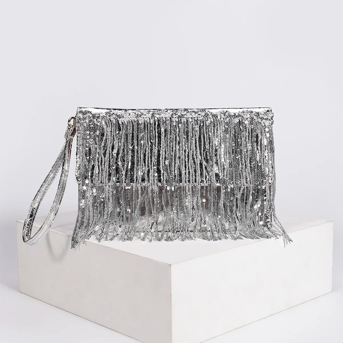 2023 New Fashion Tassel Silver Sequin Women Handbag Famous Designer Women's Handbag Banquet Dinner Temperament Handbag For Women