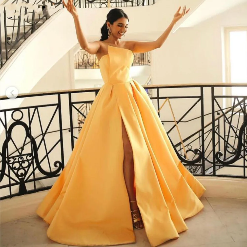 

Strapless Elegant Satin Prom Dresses Side Slit Scalloped Pleated Lace Up Back Formal Evening Party Pageant Gowns Robe De Soirée