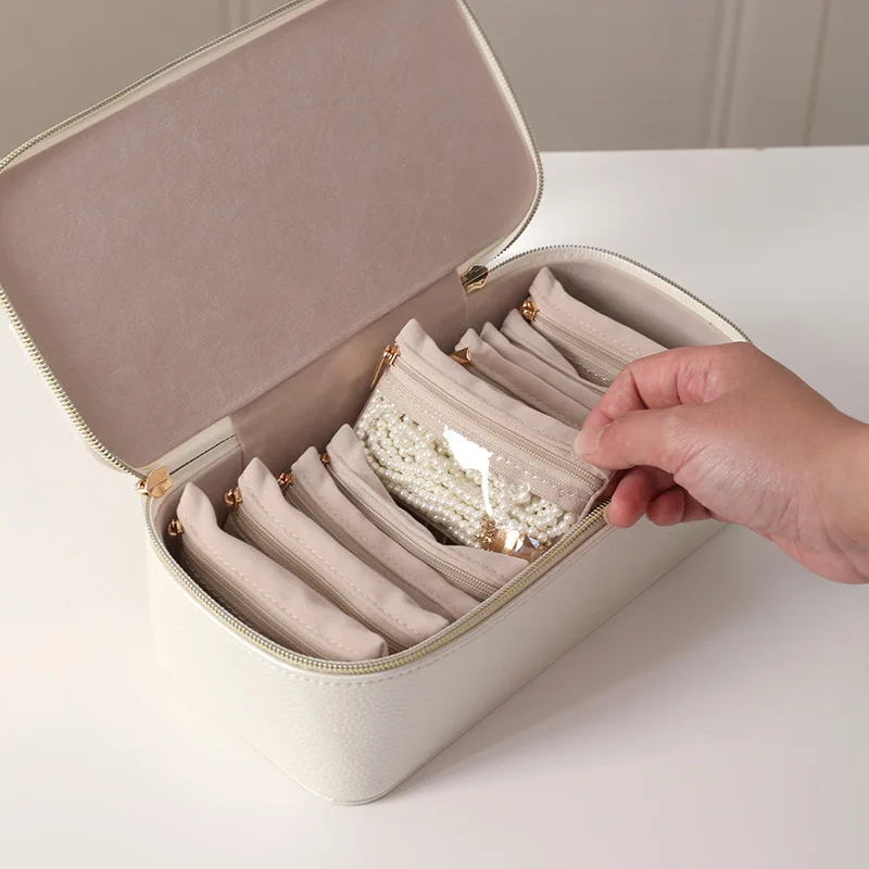 Organizzatore di gioielli da viaggio, custodia per gioielli con 1 borsa per gioielli in velluto Scatola portaoggetti portatile per gioielli da viaggio Regali di San Valentino - immagine 4