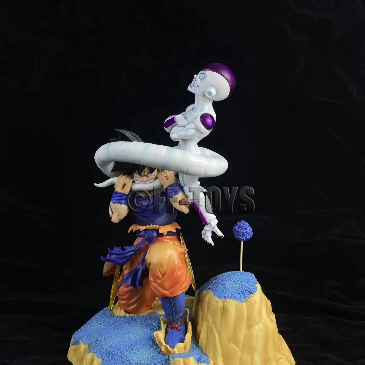 DISPO À CONFIRMER] Figurine Dragon Ball Z – Goku vs Freezer