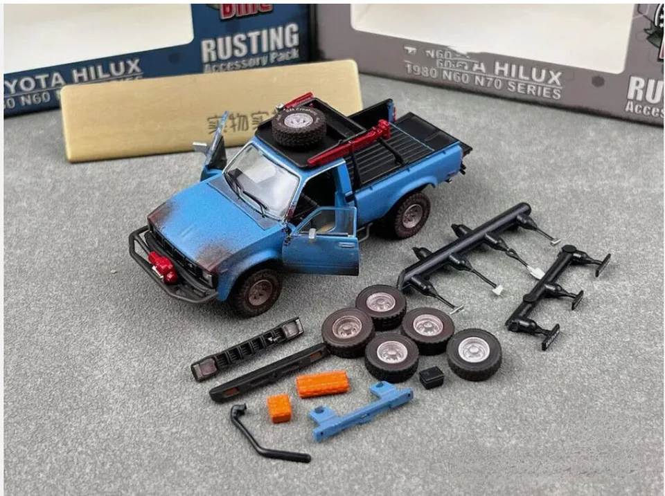 Miniature Toyota Hilux RN80 1995 Bleue 1:64 Masdi - Métal Sous Pression, Neuve