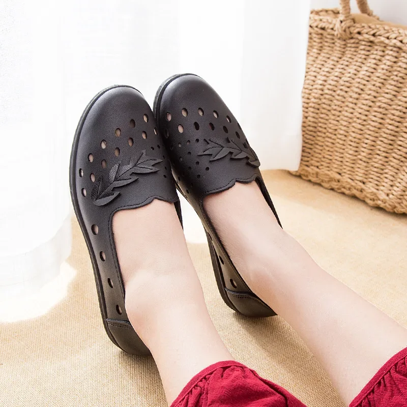 Fashion Summer Women Loafers Leather Casual Shoes Slip-on Ballet Flats Woman Luxury Hollow Out Breathable Women's Moccasins