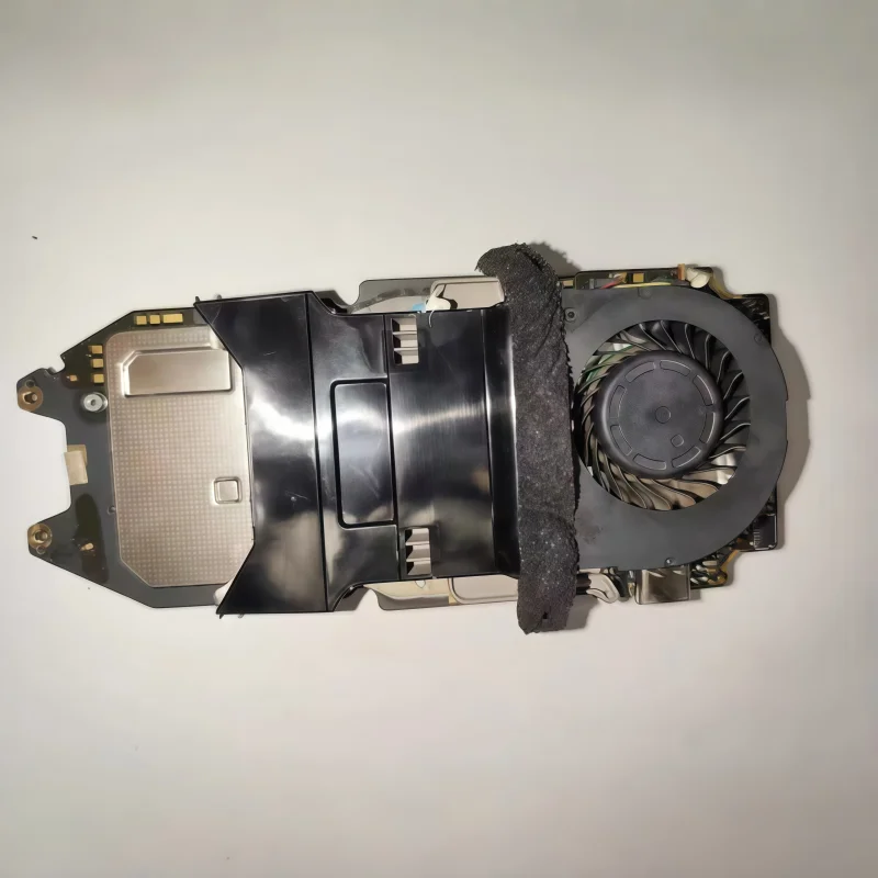 Détail des soudures et puces de la carte mère drone DJI Mavic 2 Pro/Zoom, pièce neuve