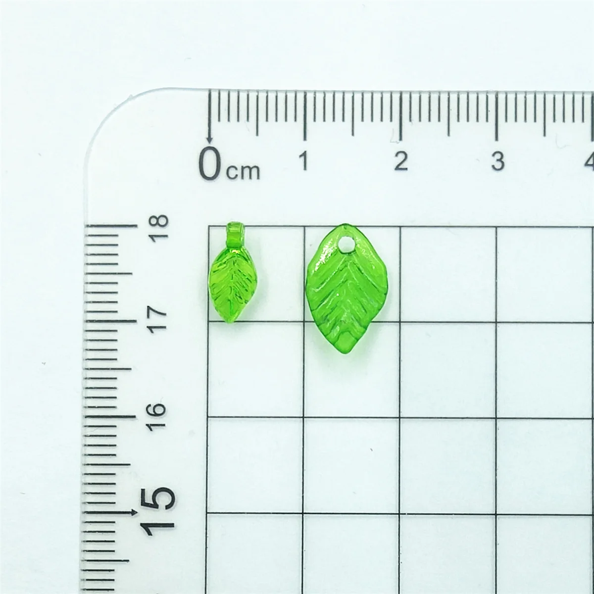100Pcs/set Acrylic Green Leaf Beads DIY Handmade Accessories  Pendant Fashion Flower Jewelry Making Materials Ornament