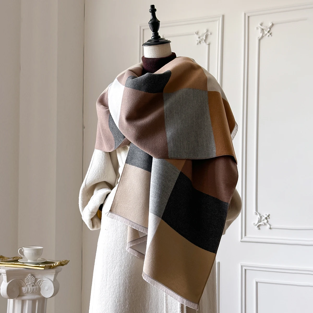 2025 New Luxury Winter Cashmere Patchwork Print Scarf Women Warm Pashmina Poncho Scarves Fashion Shawl Thick Foulard Bufanda