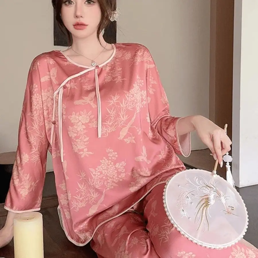 بيجامات تقليدية جديدة على الطراز الصيني لعام 2025...