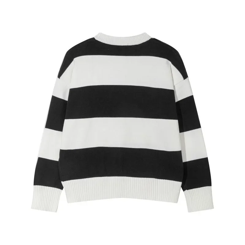 Рисунок 5 - Ретро черно-белые полосатые с вышивкой