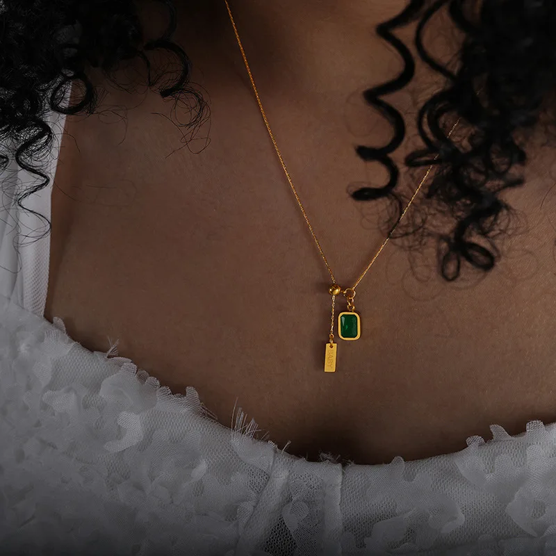 Grüne Zirkon-Anhänger-Halsketten aus Edelstahl, 18 Karat vergoldet, wasserdicht, nicht anlaufend, verstellbare Kette für Damen