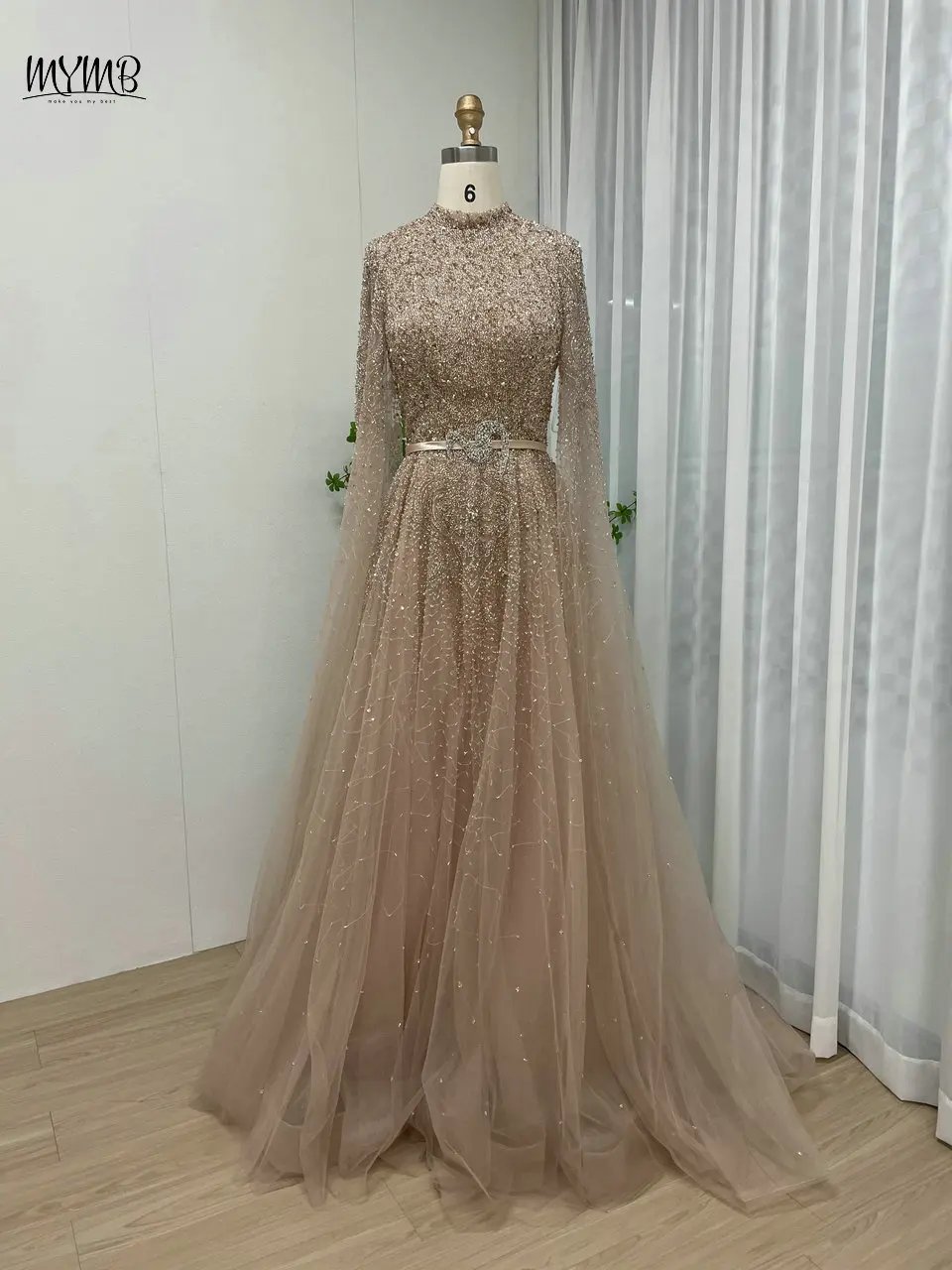 MYMB Exklusives High Neck Cape Sleeves Prom Party Kleid Dubai Luxus Gürtel Perlen A-Linie Tüll Overlay Abendkleider MB40029 – Detail 18