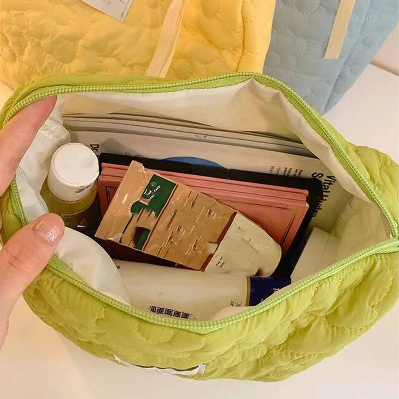 Soft Flower Pattern Cosmetic Bag Portable Makeup Packaging Display Storage Organizer Large Capacity Female Travel Wash Pouch 5