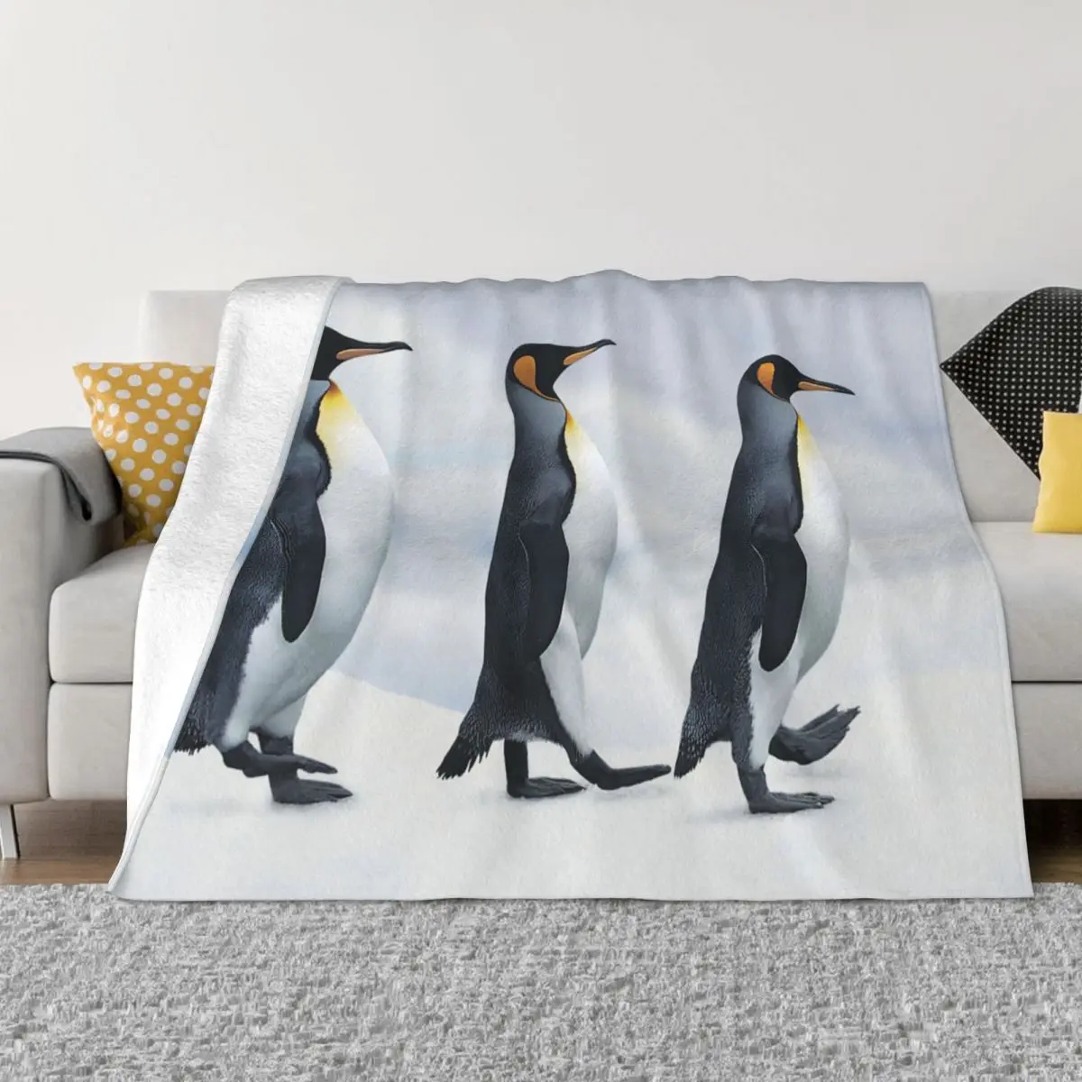 

Penguin Cartoon Flannel Throw Blankets Cute Animal Blanket for Bedding Couch Lightweight Thin Bedroom Quilt