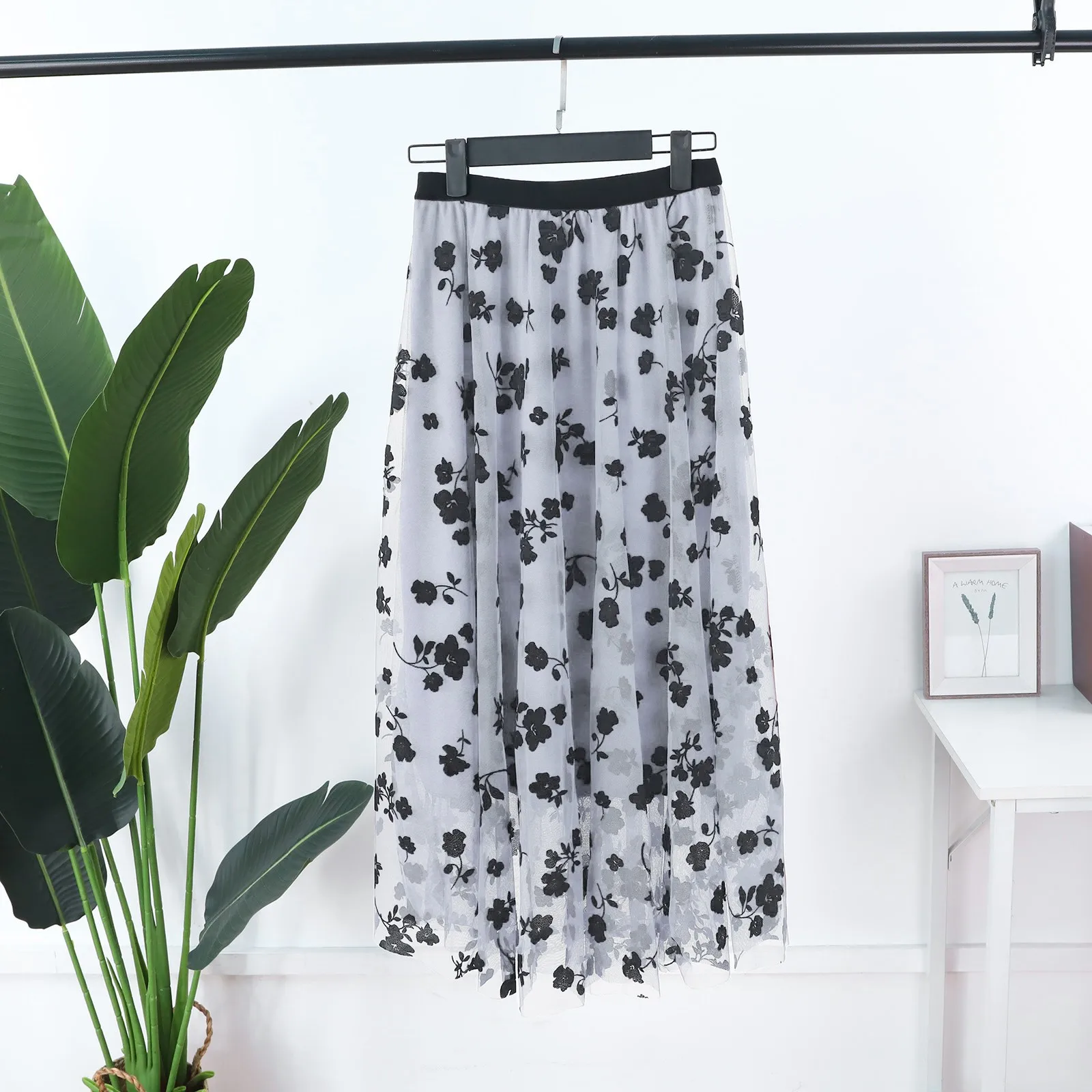 

Women's Versatile Printed Mesh Half Body Skirt Vintage Elegant Floral Printed Long Skirt Loose Casual Elastic Waist Mesh Skirt