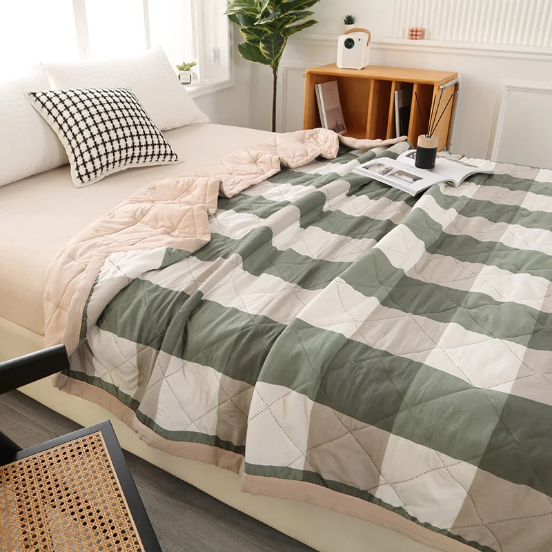 A solid color spring/summer washed quilted blanket bed cover double quilted 150180200 single and double couple bed queen summer summer quilt summer quilt set bed comforter