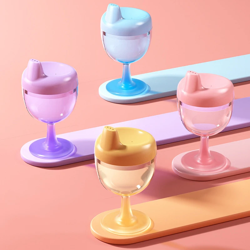 뚜껑이 달린 참신한 와인잔 모양의 시피 컵 150ml  학습용 마시는 병 어린이 ..